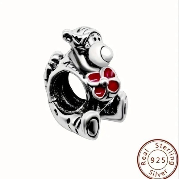 Women’s S925 Silver Tigger Holding Rose Red Small Flowers - NWT - Picture 1 of 5